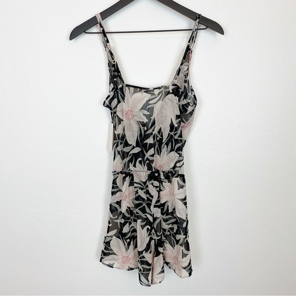 Flora Nikrooz Floral Romper - Picture 4 of 7